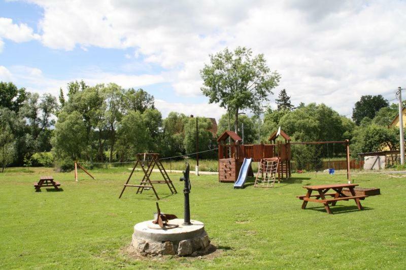 Karpnicka Struga W Dolinie Pałaców i Ogrodów Jelenia Góra Zewnętrze zdjęcie